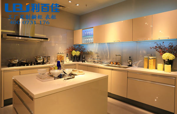 利百佳告訴你定制整體櫥柜除了顏值還要什么？
