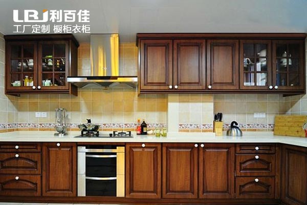 定制整體櫥柜有哪些優(yōu)勢，一起看看就知道了！